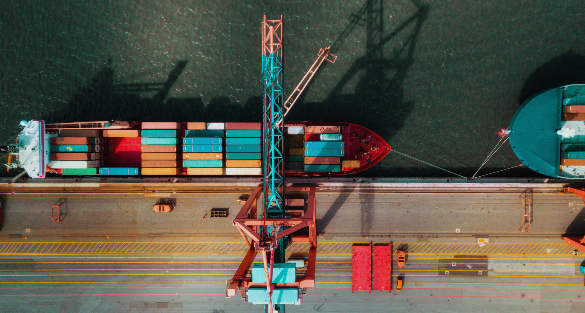 Ocean freight containers ready for FCL and LCL shipping